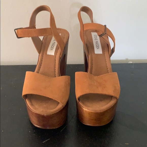 Steve Madden Shoes - Platform sandals